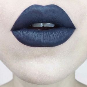 💙Kat Von D "Woolf" Everlasting Kiss 💋 ( Last One!) 😱